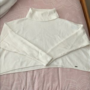 cream Hollister cropped turtleneck